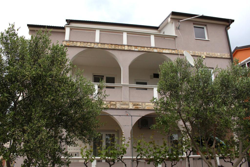 Apartments Beba Вир Экстерьер фото