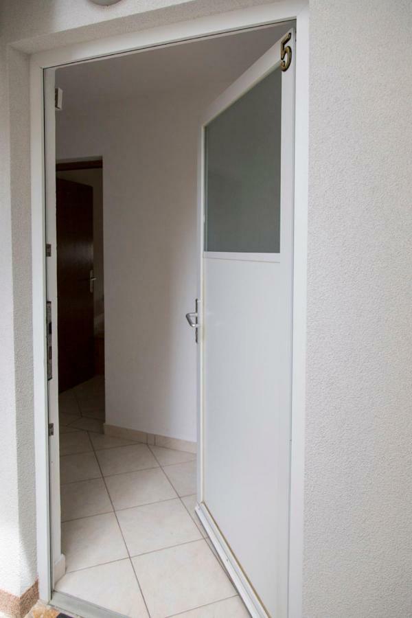 Apartments Beba Вир Экстерьер фото