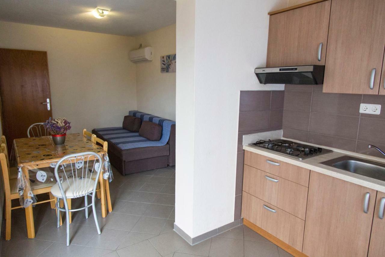 Apartments Beba Вир Экстерьер фото